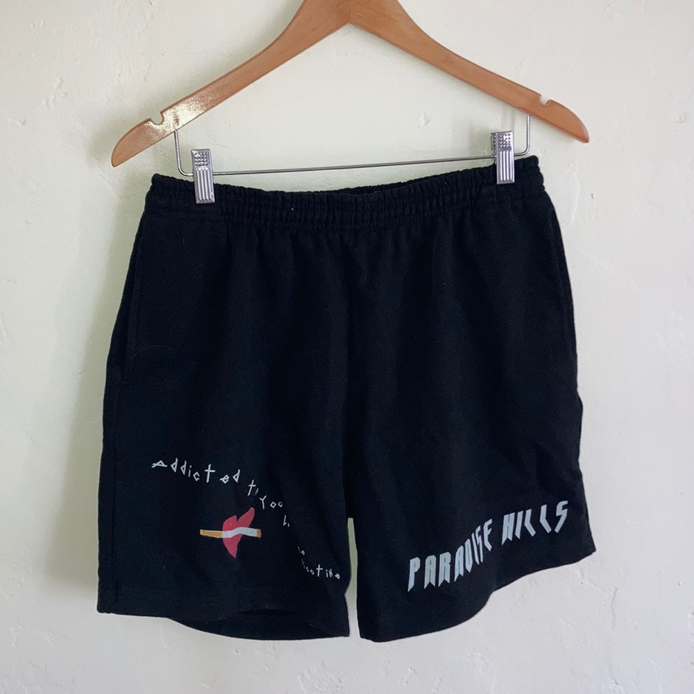 Paradise Hills Super Rare Black Medium Shorts TikTok Kid Pittsburgh PA